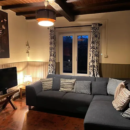 La Semois A Mouzaive Sur Semois * ヴレス・シュル・スモワ