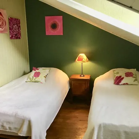 La Semois A Mouzaive Sur Semois * ヴレス・シュル・スモワ